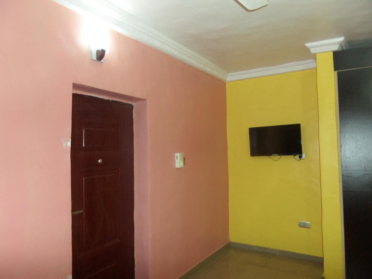 De-Zone Hotel Ikotun Kültér fotó