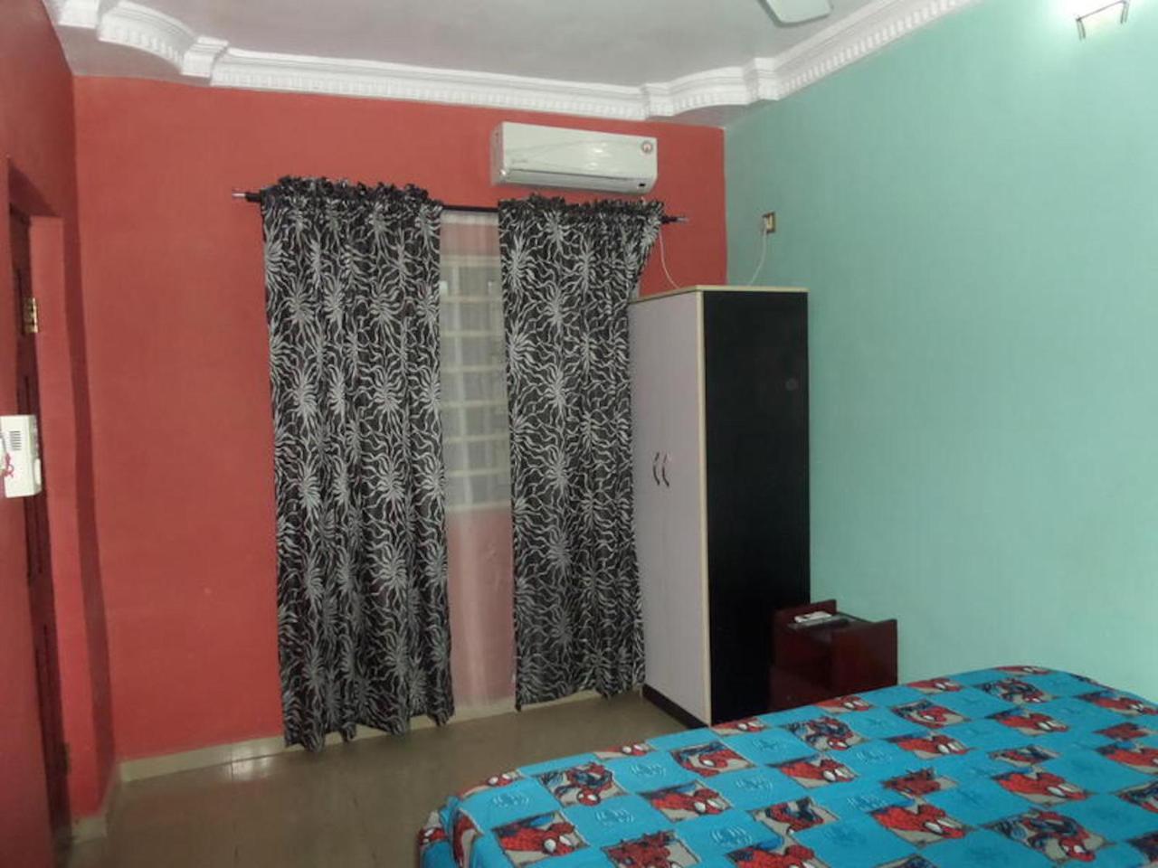 De-Zone Hotel Ikotun Kültér fotó
