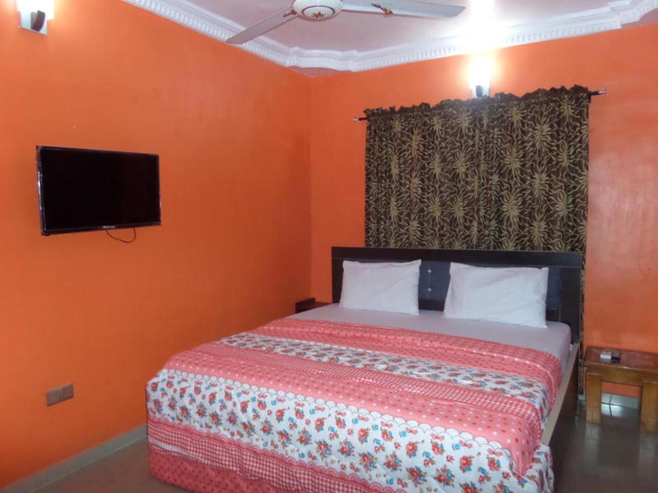 De-Zone Hotel Ikotun Kültér fotó